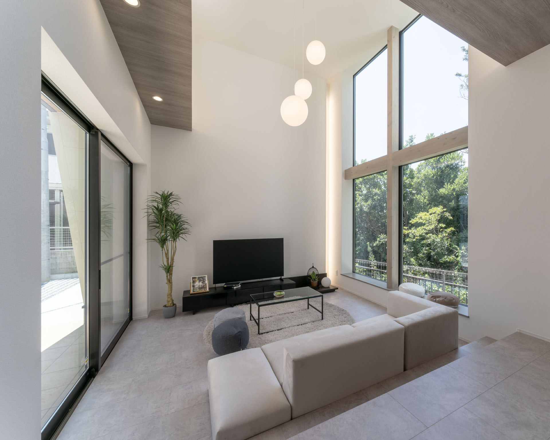 景色と暮らすリゾートホテルのような一邸