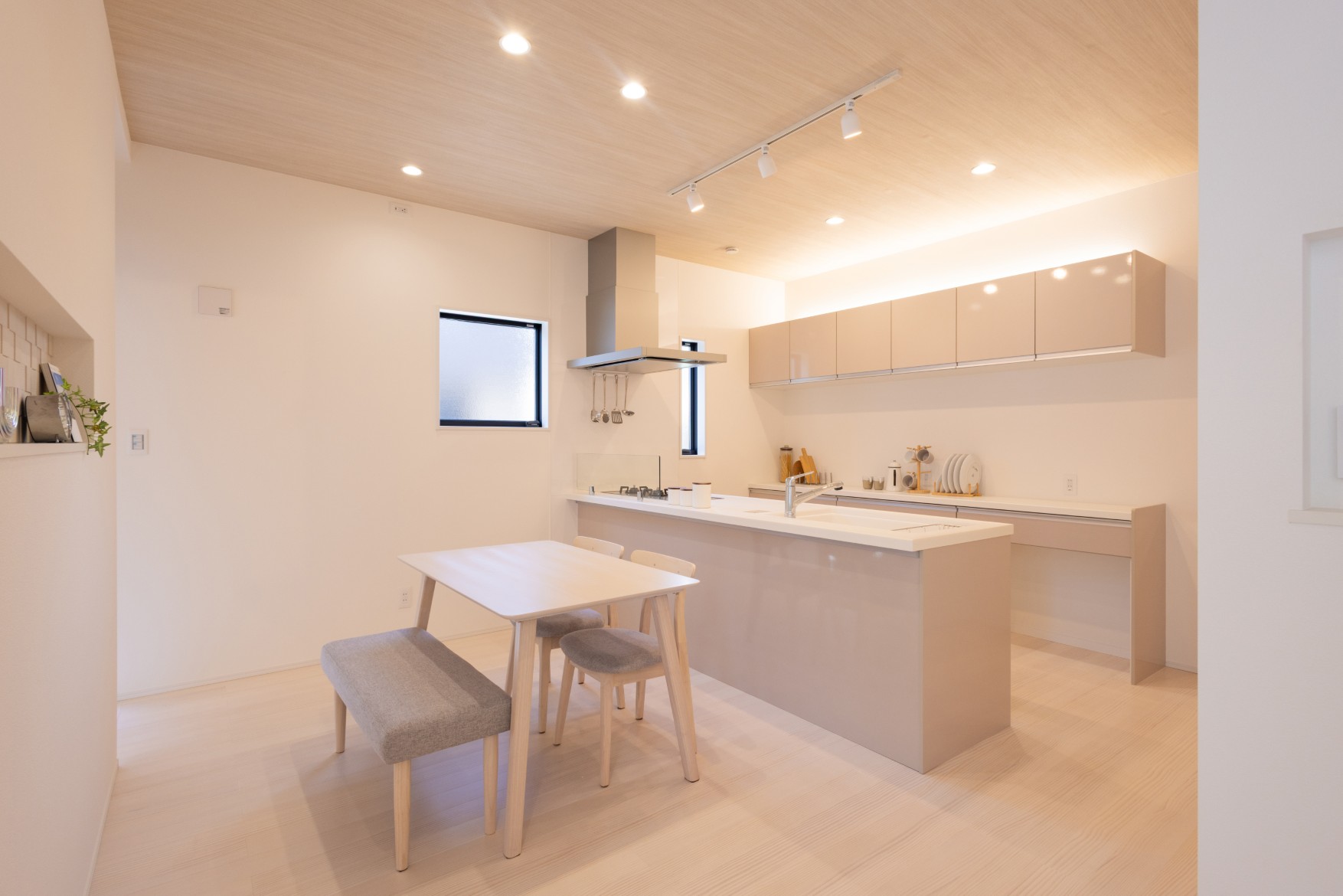 遊び心をまといながら豊かさが息づく一邸