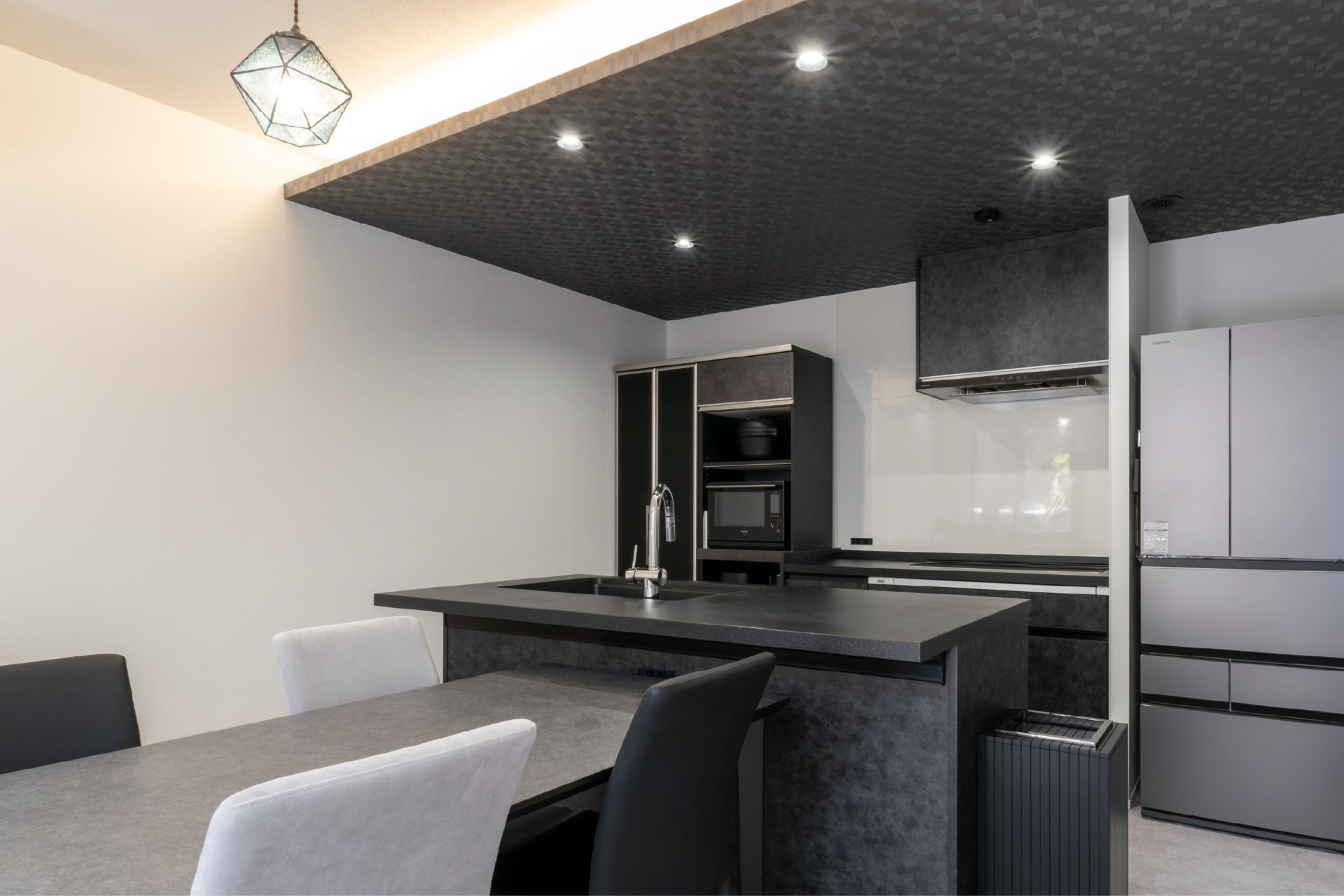 機能的かつ洗練された一邸