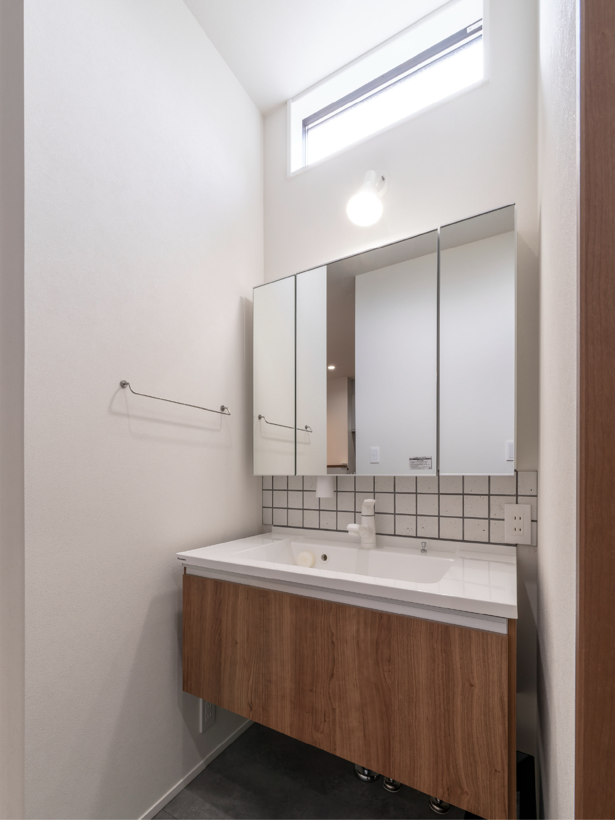 いつも笑顔があふれる、 心地よい吹き抜けの一邸