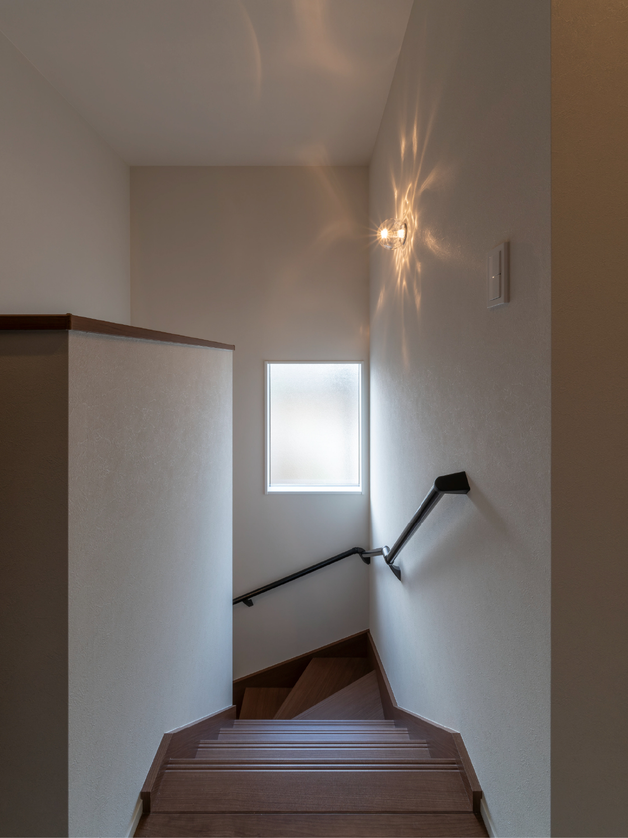 いつも笑顔があふれる、 心地よい吹き抜けの一邸