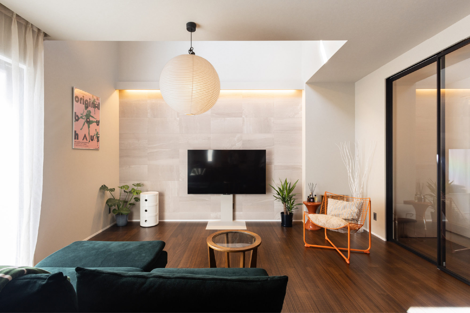 暮らしを楽しむ温かさが漂う、 華やぎの一邸