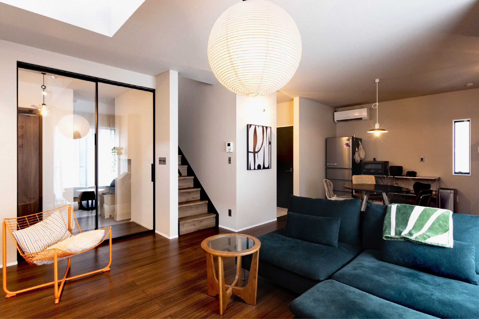 暮らしを楽しむ温かさが漂う、 華やぎの一邸