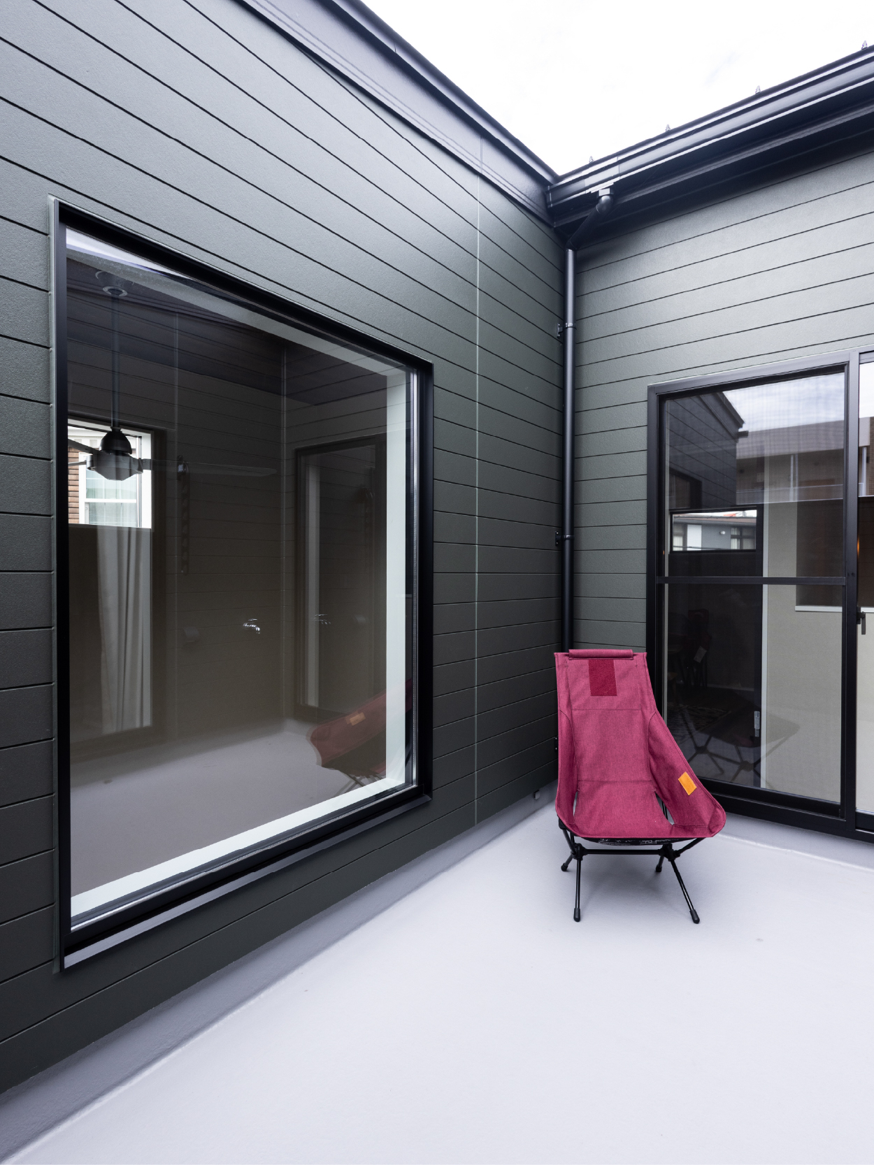 暮らしを楽しむ温かさが漂う、 華やぎの一邸