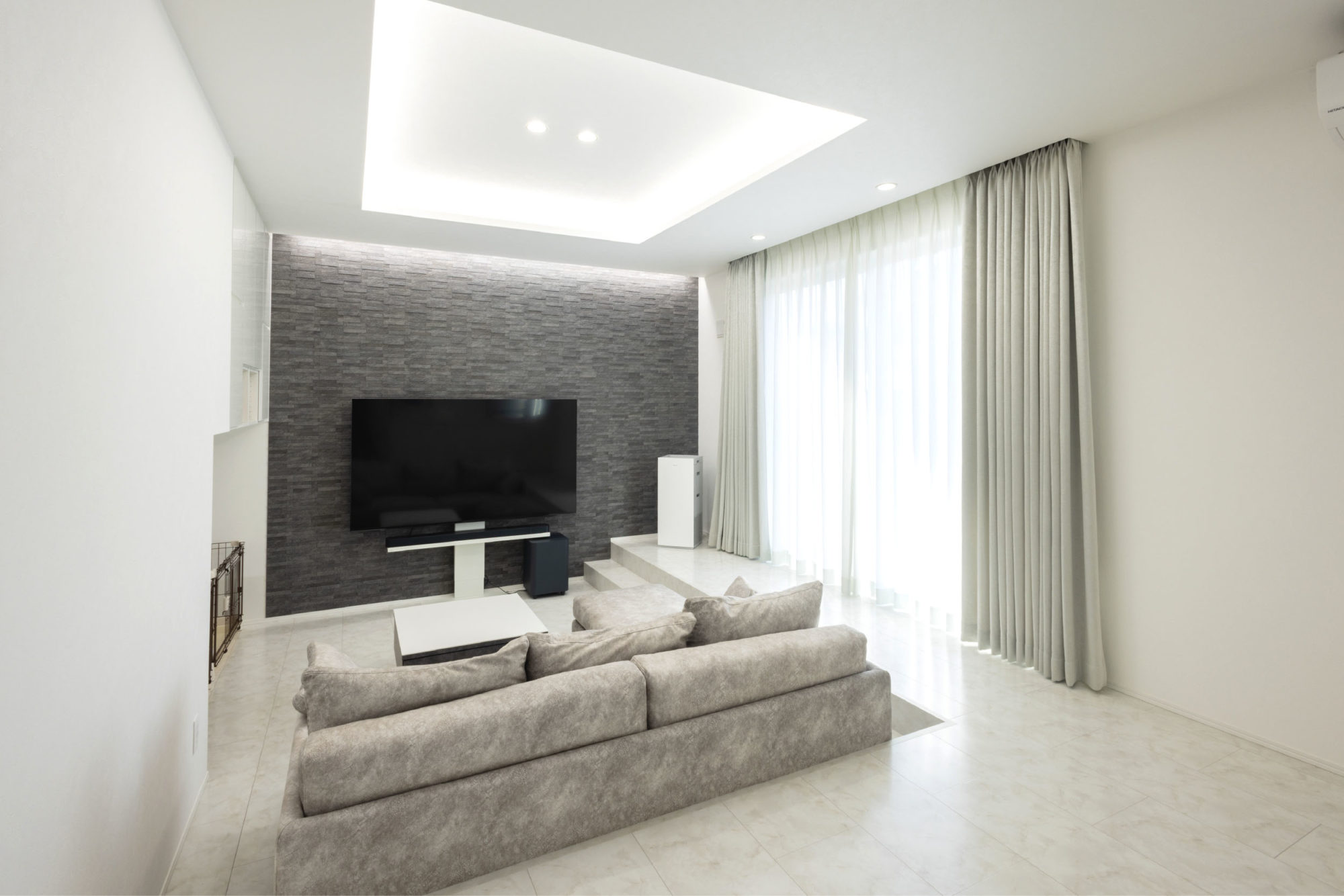 ミニマルな美と、 愛犬との豊かな時間を叶える一邸