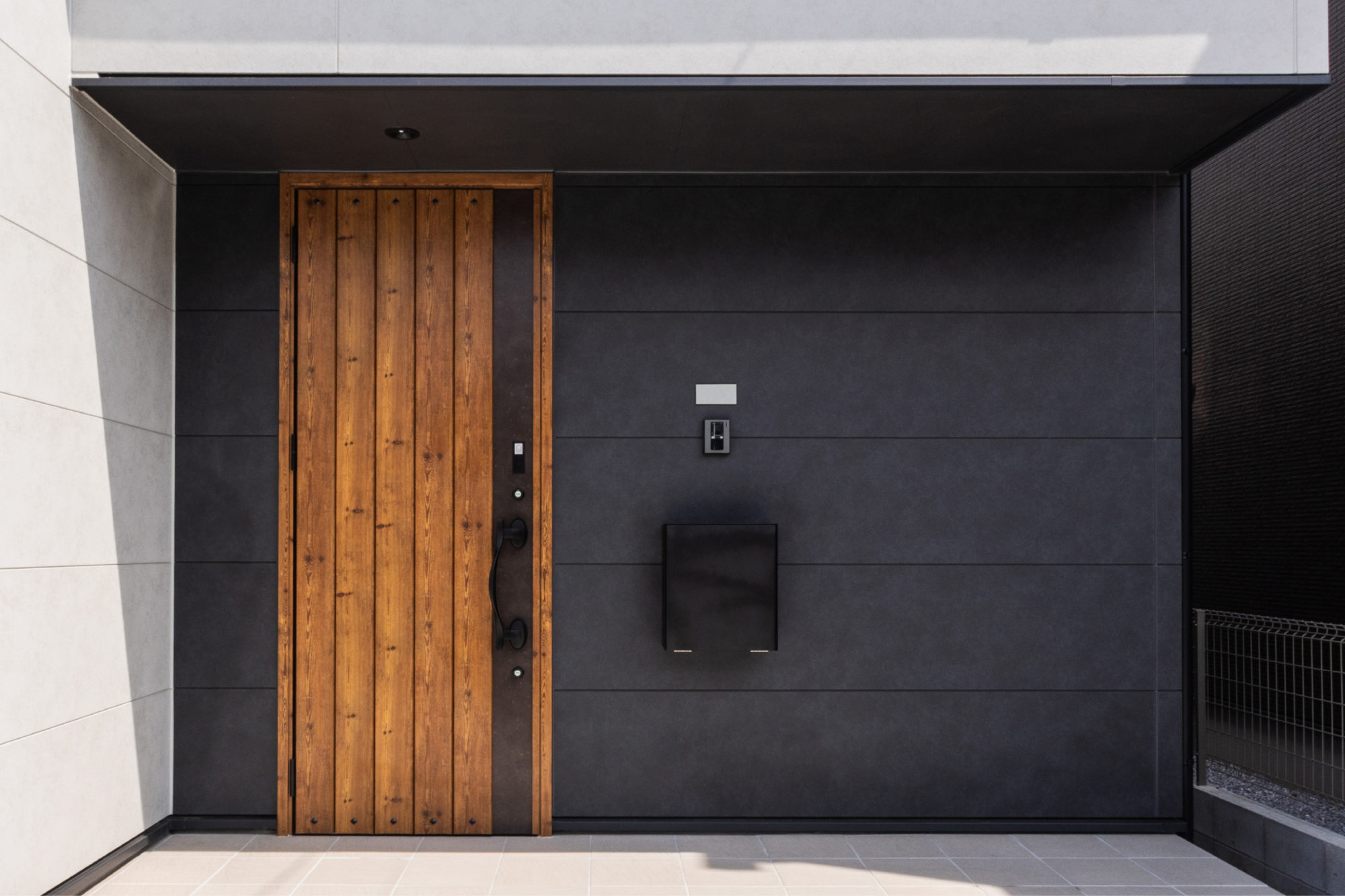 会話と笑顔が溢れる団らんの一邸