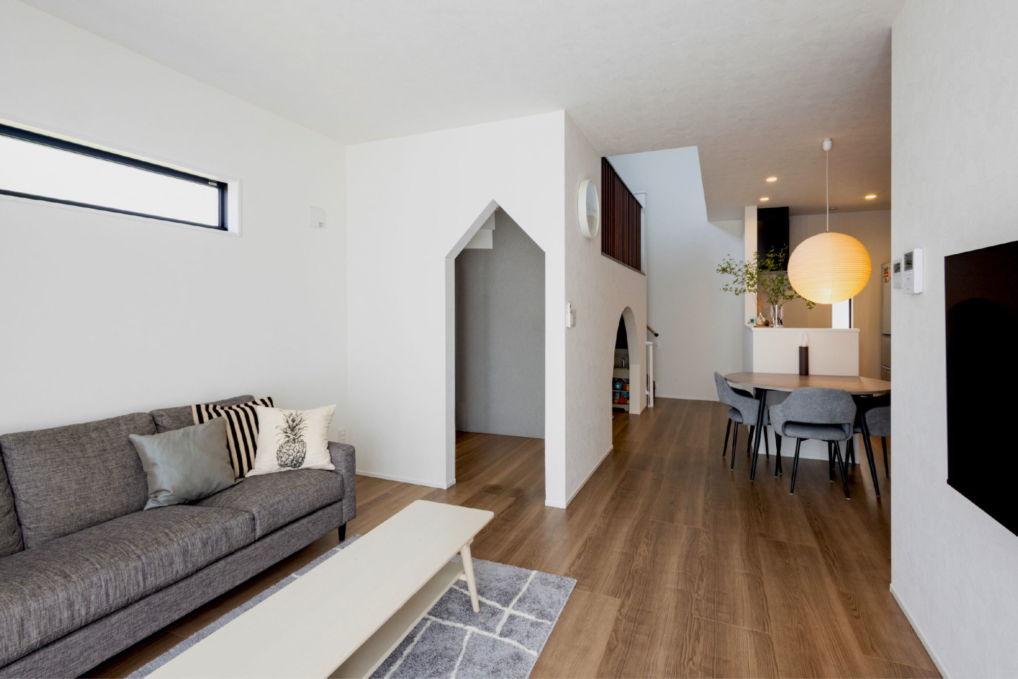 会話と笑顔が溢れる団らんの一邸