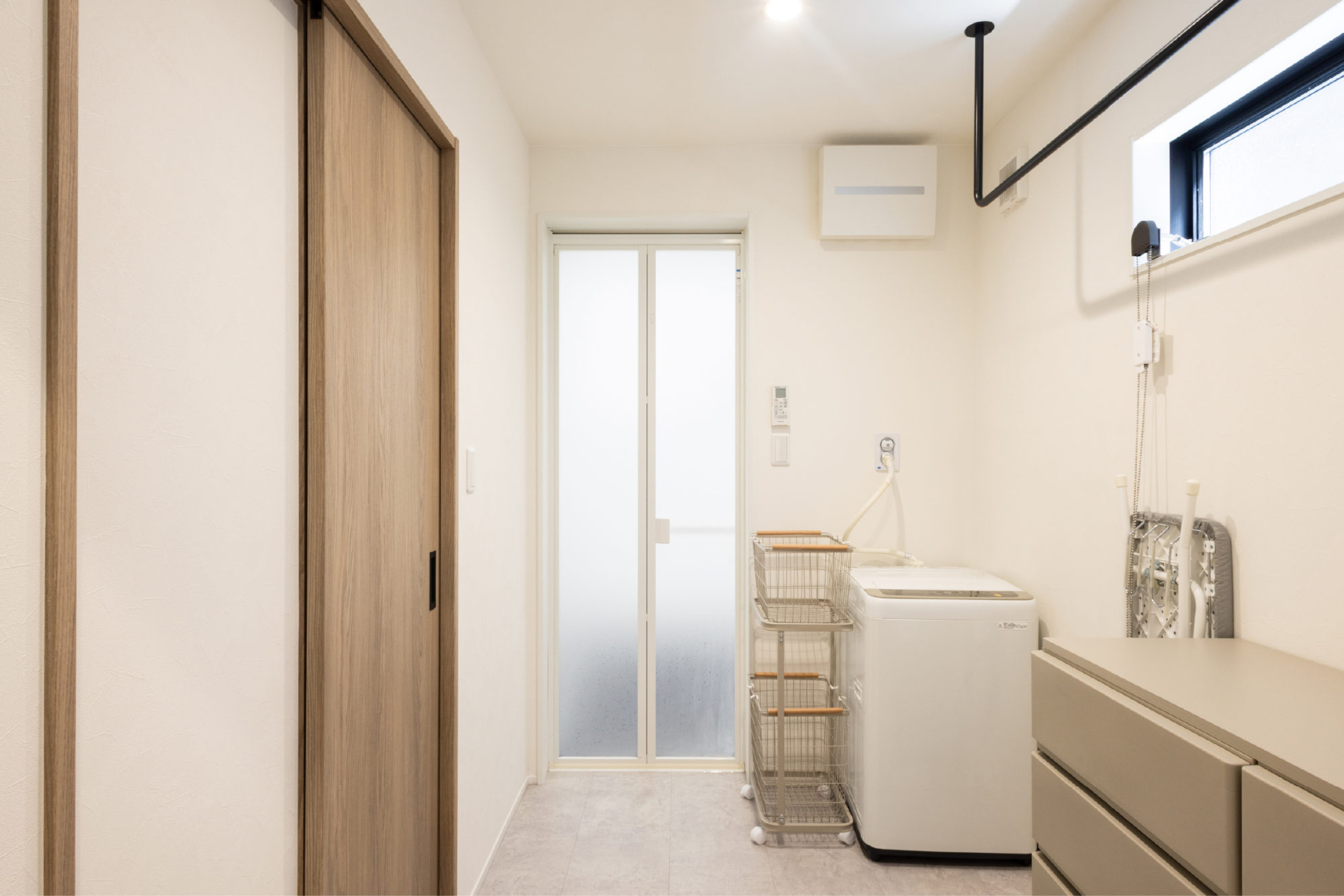 会話と笑顔が溢れる団らんの一邸