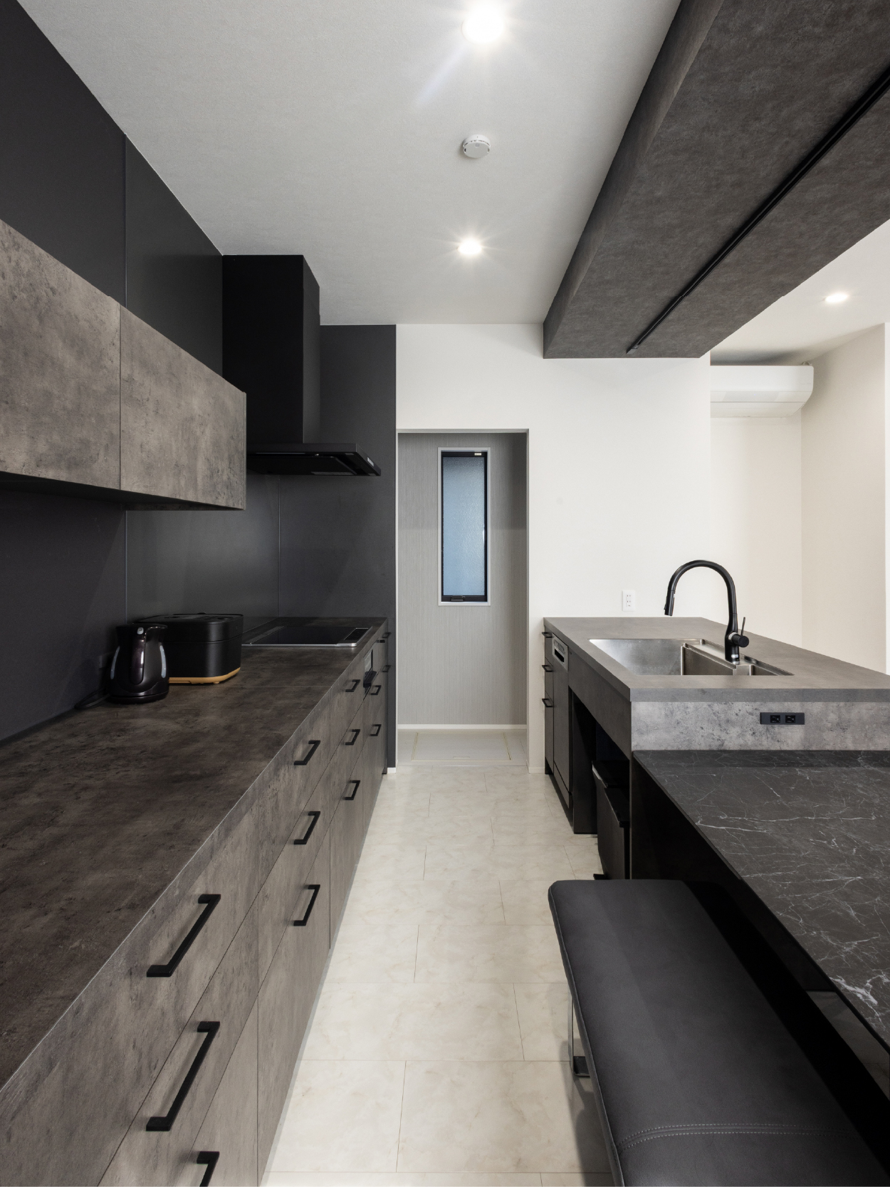 モノトーンを愉しむ一邸