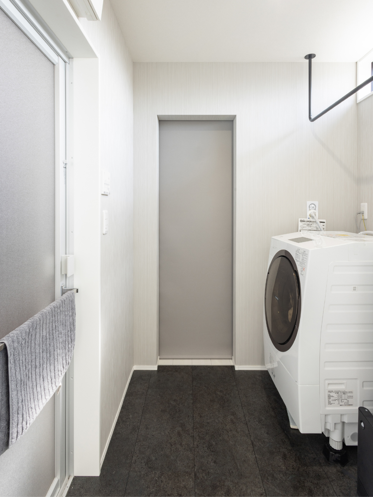 モノトーンを愉しむ一邸